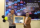Seminar-Nasional-Peringati-Hari-Pahlawan-2025-Kapolres-Sikka-Terima-Penghargaan-