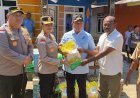 Bantu-Warga-Terdampak-Gempa-Flores:-Kapolres-Ende-Bersama-Bupati-TTU-dan-Kapolres-TTU-Salurkan-Bantuan-Sosial-di-Desa-Rukuramba