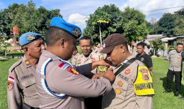 Gelar-Opsgaktiblin,-Sipropam-Polres-Ende-Cek-Sikap-Tampang-dan-Penggunaan-Brevet-Personel-Habis-Apel-Pagi