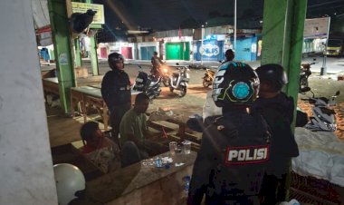 Jaga-Kamtibmas-tetap-Kondusif,-Sat-Samapta-Polres-Ende-Rutin-Lakukan-Patroli-Perintis-Presisi-di-Malam-Hari