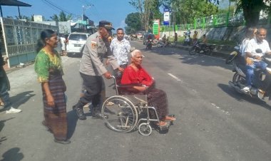 Polri-Untuk-Masyarakat,-Polres-Ende-Laksanakan-Pengamanan-Ibadah-Misa-Minggu-Pagi