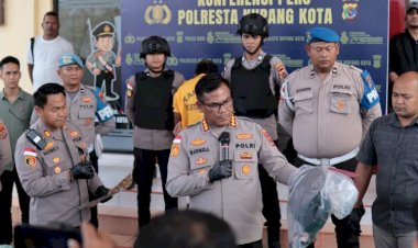 Tersangka-Kasus-Pembunuhan-Seorang-Pedagang-Semangka-ditangkap,-Kapolresta-Kupang-Kota-Lakukan-Konfrensi-Pers