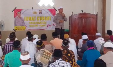 Polsek-Pulau-Ende-Gelar-Program-Jum’at-Curhat-di-Masjid-Thayyibah-Desa-Redodori