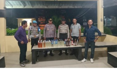 Polres-Ende-Sita-Ratusan-Liter-Miras-Jenis-Moke-dalam-Operasi-KRYD