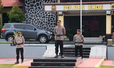 Kapolres-Ende-Beri-Peringatan-Keras-Kepada-Anggota-Saat-Apel-Jam-Pimpinan