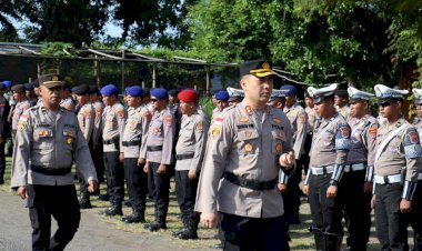 Apel-Gelar-Pasukan,-Ratusan-Personel-Gabungan-Siap-Sukseskan-Pesta-Akbar-Sepakbola-ETMC-XXXIV-2025-di-Ende