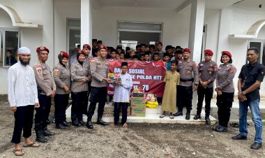 Sebar-Kebaikan-di-Hari-Ulang-Tahun-ke-78,-Satreskrim-Polres-Ende-Salurkan-Bantuan-Sosial-ke-Ponpes-Al-Ilmu