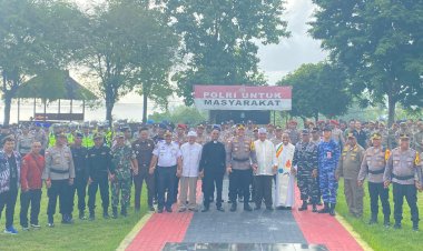 Sambut-Tahun-Baru-2026,-Polres-Ende-Gelar-Apel-Pasukan:-Perayaan-Tahun-Baru-Berbalut-Empati-dan-Doa-Bersama-Lintas-Agama