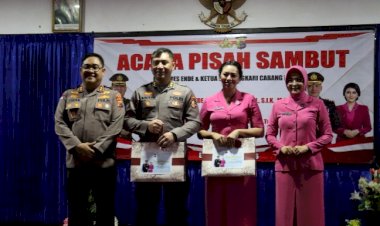 Dua-Setengah-Tahun-Jadi-Kapolres-Ende,-AKBP-Ngurah-Joni-Berpamitan-Saat-Acara-Pisah-Sambut-Bersama-Forkopimda