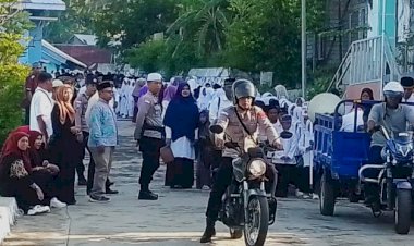 Pawai-Ta’aruf-Gema-Ramadhan-1447-H-Semarakkan-Pulau-Ende,-Kapolsek-Sampaikan-Pesan-Kamtibmas