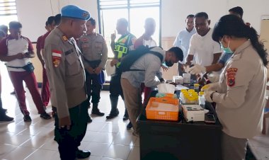 ​Wujudkan-Institusi-Bersih,-Polres-Ende-Gelar-Tes-Urine-Mendadak-bagi-Seluruh-Personel