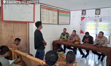 Wujudkan-Ramadhan-dan-Paskah-Damai,-Polres-Ende-Serap-Aspirasi-Warga-Lewat-Jumat-Curhat-di-Desa-Kedibodu