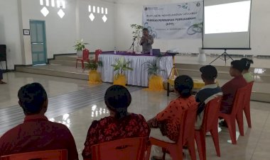 Cegah-Kekerasan-dalam-Rumah-Tangga,-Sat-Binmas-Polres-Ende-Beri-Edukasi-Calon-Pengantin-di-Aula-Gereja