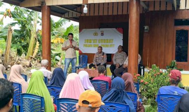 Dengar-Suara-Rakyat,-Wakapolres-Ende-Turun-Langsung-ke-Lokoboko-dalam-Kegiatan-Jumat-Curhat