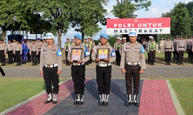 Polres-Ende-Pecat-Dua-Personel-dengan-PTDH,-Kapolres-Ende:-Ini-Keputusan-Berat-Bagi-Kami