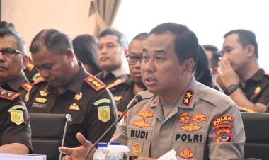 Momentum-Harmoni-di-Bumi-Flobamora:-Komisi-III-DPR-RI-Perkuat-Sinergi-dan-Puji-Dedikasi-Kapolda-NTT-dalam-Mewujudkan-Penegakan-Hukum-yang-Menyejukan