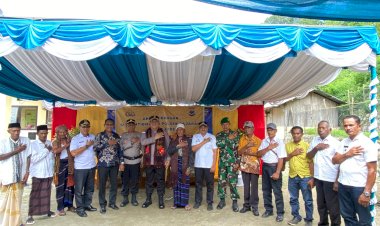 Kapolres-Ende-Kunjungi-Polsek-Lio-Timur,-Pesan-Pengabdian-Tulus-dan-Serap-Aspirasi-Kamtibmas