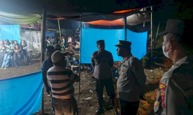 Pastikan-Malam-Syukuran-Wisuda-Uniflor-Kondusif,-Personel-Polres-Ende-Polda-NTT-Sisir-Titik-Keramaian-hingga-Dini-Hari