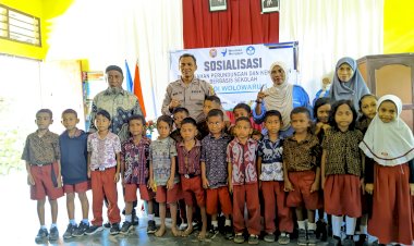 Polsek-Wolowaru-Polres-Ende-Beri-Sosialisasi-Anti-Bullying-kepada-Siswa-SD-Inpres-Wolowaru-5