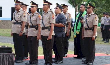 Pimpin-Sertijab,-Kapolres-Ende-Polda-NTT-Tekankan-Soliditas-Personel-dan-Ingatkan-Jabatan-Adalah-Amanah