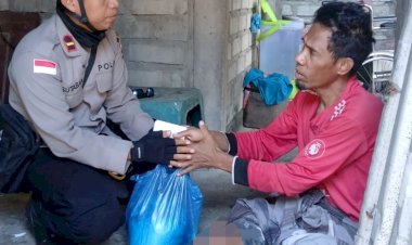 Kapolsek-Ende-Gowes-Anjangsana,-Salurkan-Bantuan-kepada-Warga-Difabel
