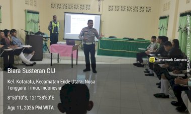 Tanamkan-Karakter-Tertib-Lalu-Lintas,-Satlantas-Polres-Ende-Polda-NTT-Gelar-Police-Goes-to-School-Anggota-Paskibraka-2026