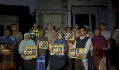 Respon-Cepat-Bencana-Gempa,-Polres-Ende-Distribusikan-100-Paket-Bansos-Kapolda-NTT-di-Kecamatan-Nangapanda