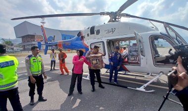 Aksi-Sigap-Polres-Ende-Polda-NTT,-Helikopter-Dikerahkan-Tembus-Desa-Terisolir-Demi-Salurkan-Bantuan-Logistik