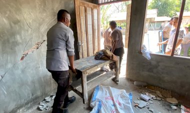 Bergotong-Royong-Pascagempa,-Warga-Lokoboko-Apresiasi-Aksi-Nyata-Personel-Sat-Samapta-Polres-Ende-Polda-NTT