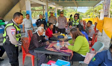 Sambut-HUT-Lalu-Lintas-Bhayangkara-ke-71,-Satlantas-Polres-Ende-Polda-NTT-Gelar-Bakti-Kesehatan-dan-Donor-Darah-di-Terminal-Rewarangga