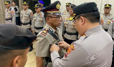 Lantik-Kabag-SDM-Baru,-Kapolres-Ende-Polda-NTT-Tekankan-Transparansi-dan-Jemput-Bola-Layani-Anggota