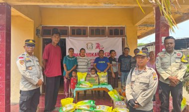 Polres-Ende-Polda-NTT-Salurkan-Bantuan-Kemanusiaan-dari-Ketua-Bhayangkari-Daerah-Papua-untuk-Korban-Gempa-Flores