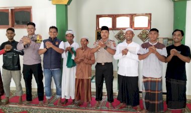 Gelar-Jumling-di-Masjid-Al-Mujahidin,-Kapolsek-Maurole-Ajak-Masyarakat-Jaga-Kamtibmas-bersama-Wilayah-Maurole