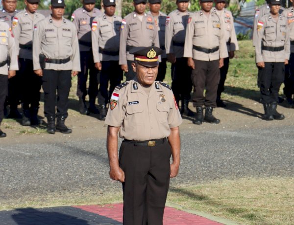 Pengabdian Tanpa Cacat, Aiptu Muhammad Khaidir Terima Kenaikan Pangkat Jelang Purna Bakti di Polres Ende