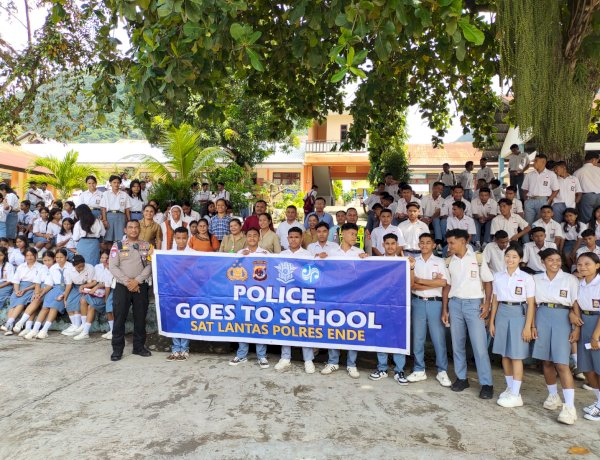 Police Goes to School, Satlantas Polres Ende Sambangi SMK Yos Sudarso Sosialisasikan 9 Prioritas Operasi Keselamatan Turangga 2026