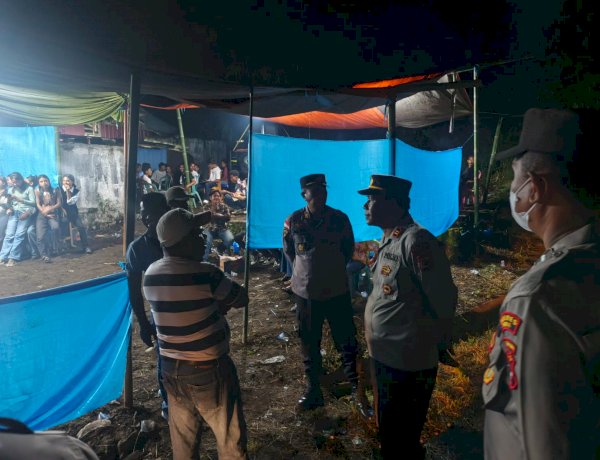 Pastikan Malam Syukuran Wisuda Uniflor Kondusif, Personel Polres Ende Polda NTT Sisir Titik Keramaian hingga Dini Hari