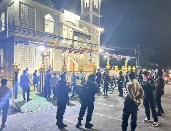 Polres Ende dan Satbrimobda NTT Gelar Patroli Bersama, Pastikan Sholat Idul Adha 1447 H di Kota Ende Aman Kondusif