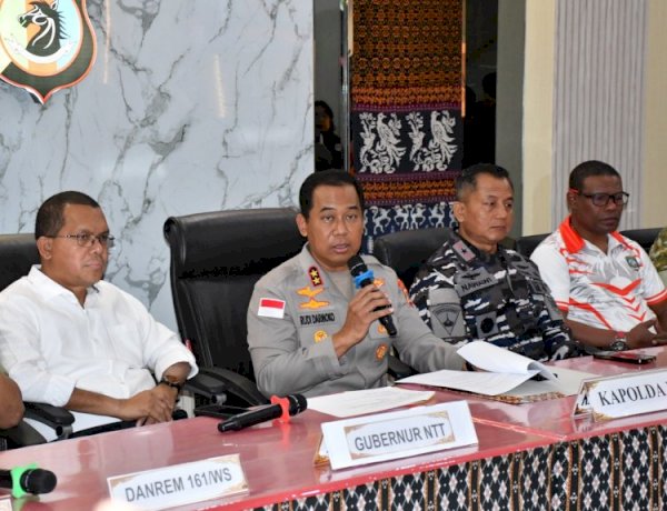 Kapolda NTT dan Gubernur Sampaikan Penanganan Gempa Flores: Fokus Evakuasi, Data Korban dan Cegah Hoaks