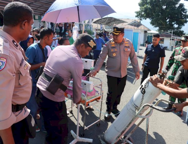 Respon Cepat Pasca Gempa: Kapolres Ende Turun Langsung Tinjau Korban dan Dirikan Tenda Darurat