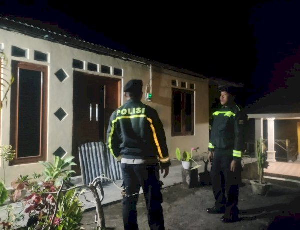 Polres-Ende-Polda-NTT-Terjunkan-Tim-Patroli-Malam,-Jaga-Rumah-Warga-yang-Ditinggal-Mengungsi-Akibat-Gempa-Bumi