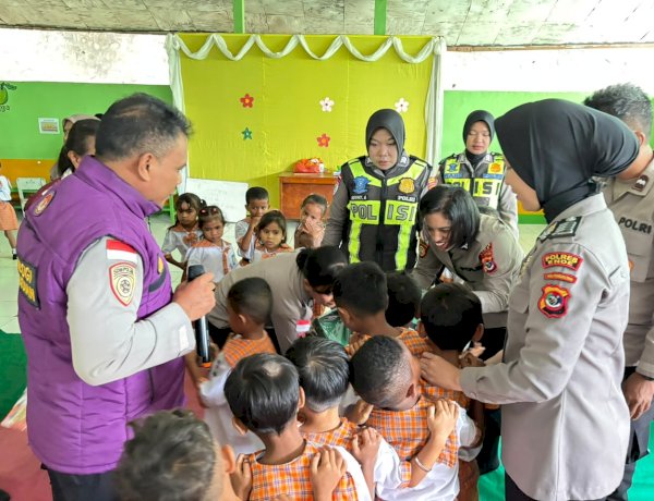Kembalikan Keceriaan Anak TK, Polwan Polres Ende Polda NTT Hadirkan Trauma Healing dan Dongeng Ceria