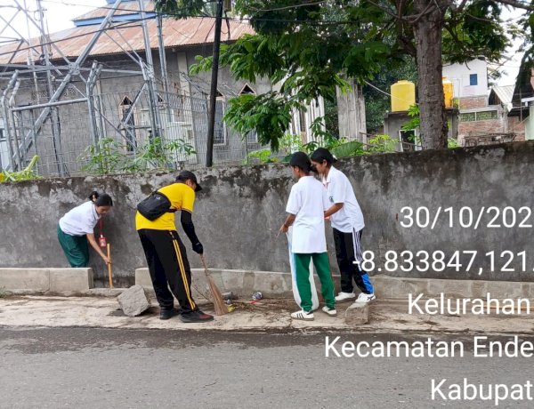Wakapolsek Ende Pimpin Kerja Bakti Bersihkan Lingkungan Lewat Program Green Policing