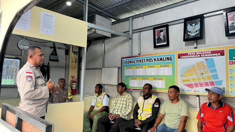 Sinergi-Bhabinkamtibmas-dan-Warga-Mbongawani-Renovasi-Pos-Kamling-Jadi-Markas-Keamanan-yang-Nyaman