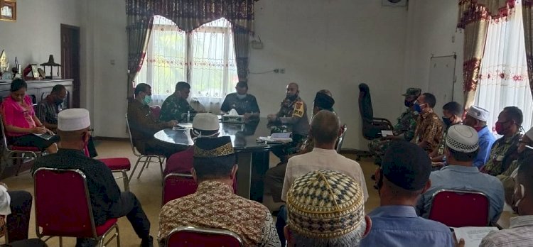 Kapolres Ende Hadiri Rapat Koordinasi Dengan Pemkab Ende Dan Ta’Mir Masjid Pemberlakuan New Normal di Kabupaten Ende