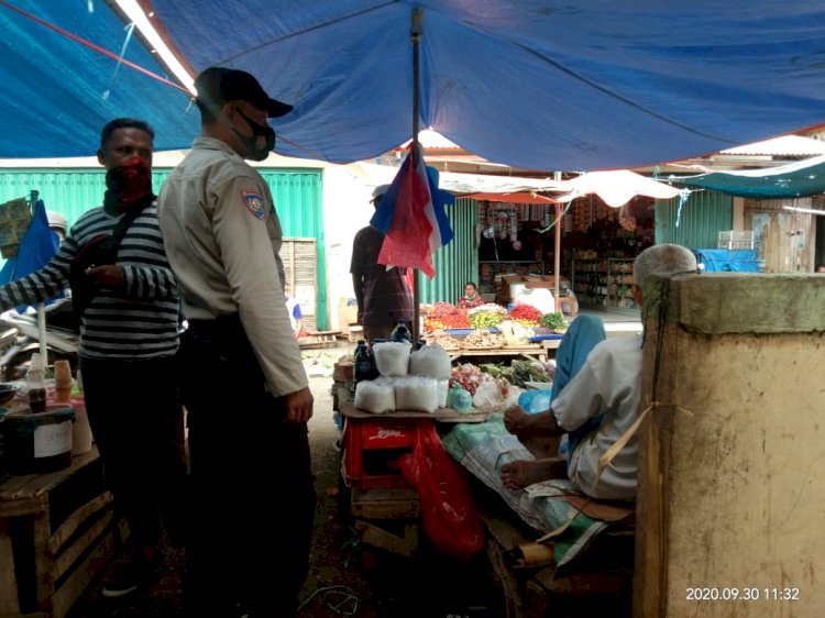 Patroli ke Pasar, Kanit Binpolmas Himbau Warga Patuhi Prokes