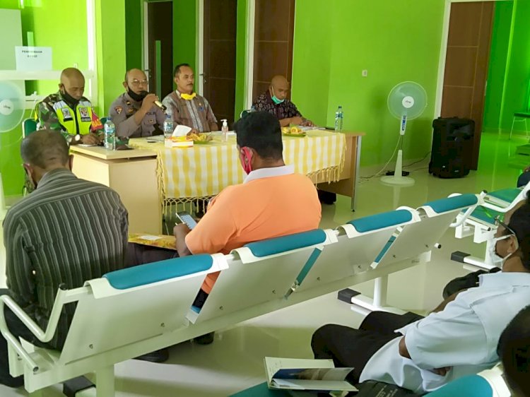 Waka Polsek Wewaria Menghadiri Rapat Koordinasi Tingkat Kecamatan Wewaria