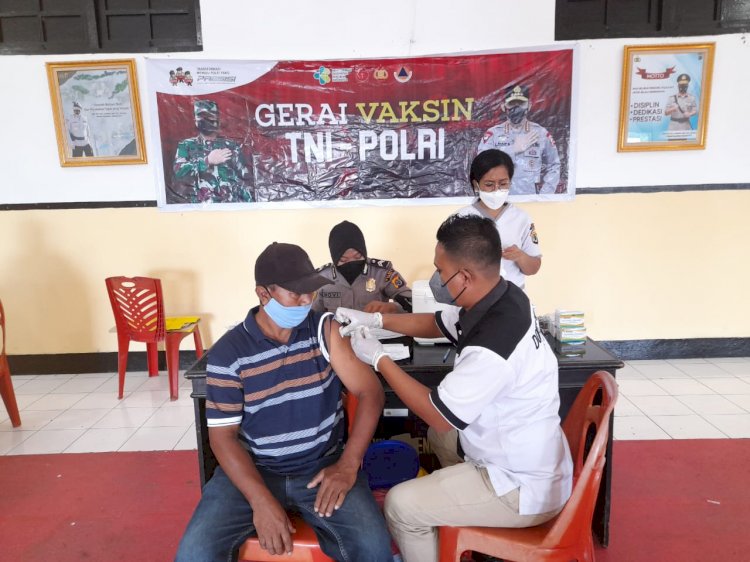 Vaksin Merdeka Polres Ende Dosis II Untuk Para Club Motor Atau Bykers Dan Ojek