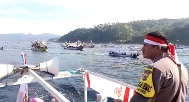 Personil Polsek Pulau Ende Kawal Kegiatan Parade Pesona Kebangsaan (Parade Laut) Sambut Harla Pancasila 1 Juni 2022