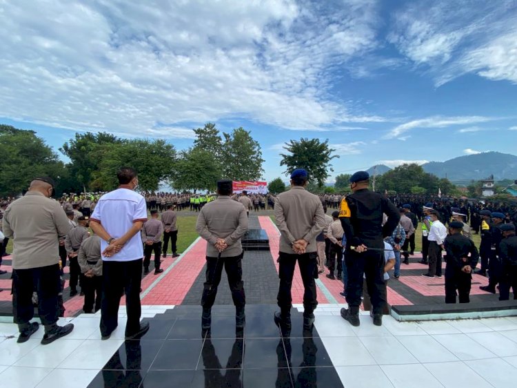 Karo Ops Polda NTT Pimpin Apel Kesiapan Personil Gabungan Dalam Rangka Pengamanan Kunjungan Presiden RI di Kabupaten Ende dan Ngada