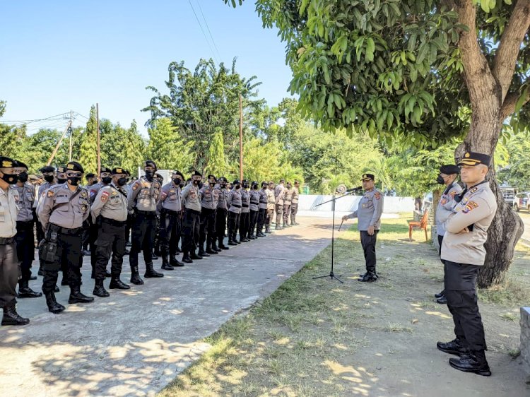 Kapolres Ende Lepas Kepulangan 115  Personil BKO, Usai Melaksanakan Pengamanan Kunjungan Presiden RI di Kabupaten Ende.